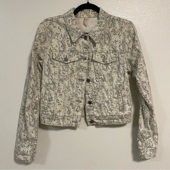 Free People Jacket Women’s Size Small Petite Animal Print Jean Jacket - Picture 5 of 16